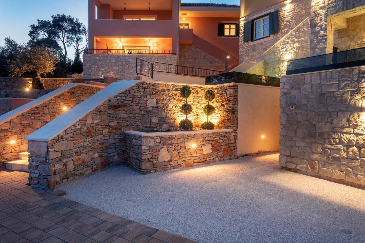 Teona Luxury Apartment With Jacuzzi And Terrace Sea View Sali Exterior foto
